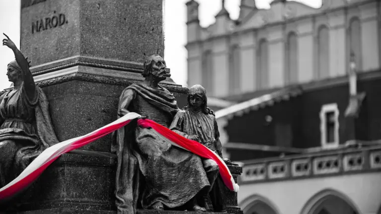 Kraków głosuje 27 września. Lokale czynne do 21.00